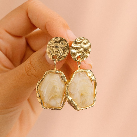 Elegant Resin stone Drop earrings - Picture 1 of 1